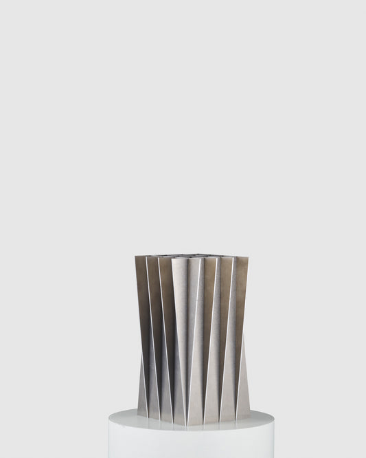 Flowerism Studio x Victor Ipsen Studio - Aluminium