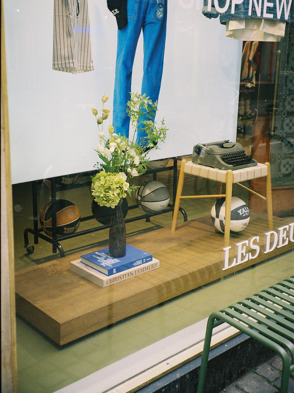les-deux-gallery1